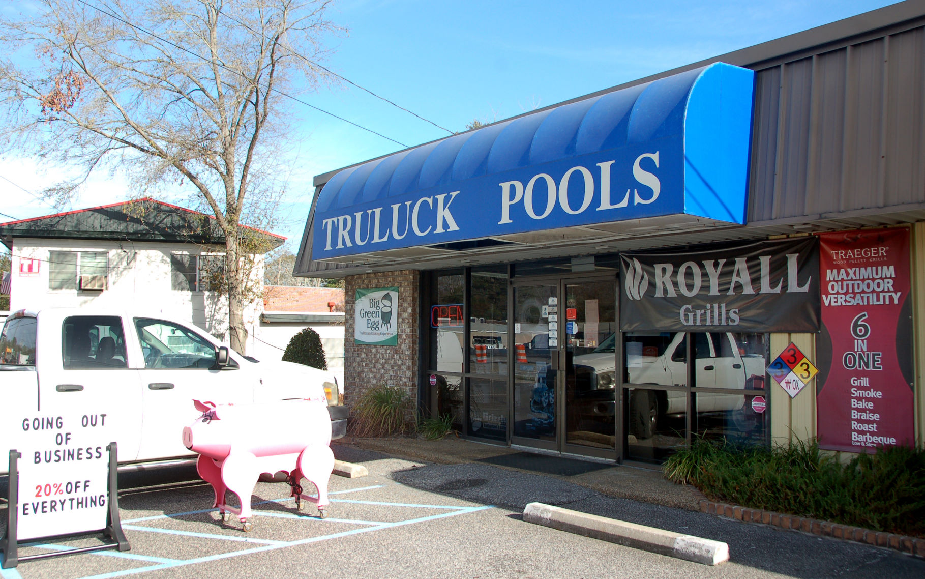 truluck pools.jpg (copy)